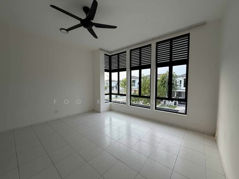 Rumah Teres 2 Tingkat untuk Dijual di Eco Grandeur (Puncak Alam) - Kelton Foo - Living Room - PropertyGuru.com.my