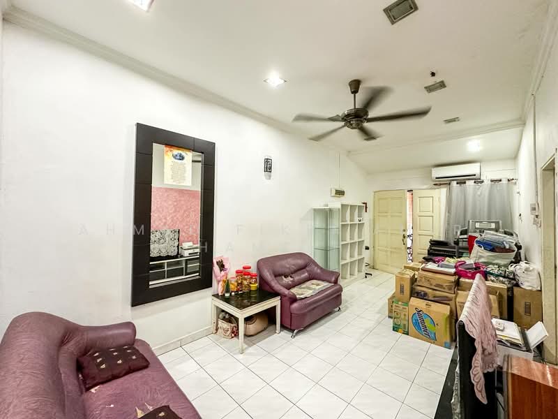 1-storey Terraced House for Sale in Taman Cheras Jaya (Cheras) - Ahmad Fikri Amer Hamzah - Living Room - PropertyGuru.com.my