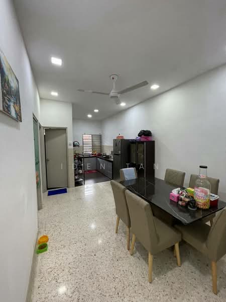 Rumah Teres 1 Tingkat untuk Dijual di Taman Perling (Perling) - Iden Tan - Kitchen - PropertyGuru.com.my