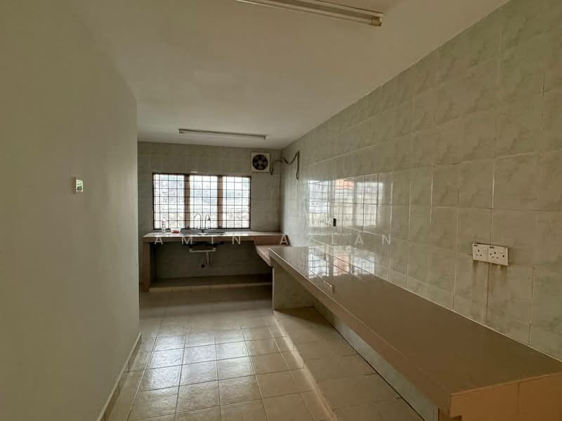 Rumah Teres 1 Tingkat untuk Dijual di Taman Kajang Utama (Kajang) - Amin Azlan - Kitchen - PropertyGuru.com.my