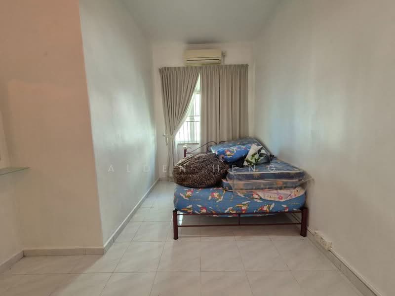 2-storey Terraced House for Sale in Taman Pulai Utama (Skudai) - Alden Heng - Bedroom - PropertyGuru.com.my