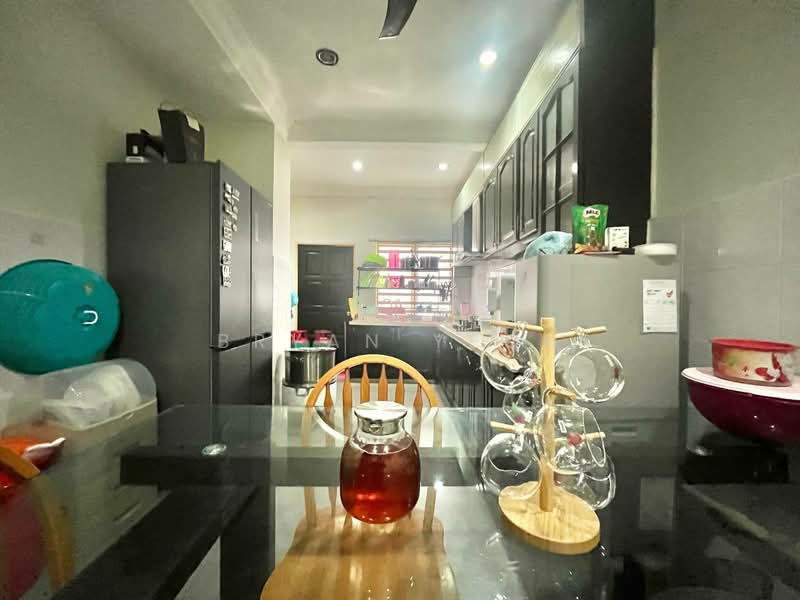Rumah Teres 2 Tingkat untuk Dijual di Taman TTDI Jaya (Shah Alam) - Bryan Yeoh - Kitchen - PropertyGuru.com.my