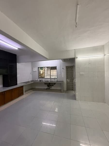 Rumah Teres 2 Tingkat untuk Disewa di Batu Caves (Selangor) - Emily Ng - Kitchen - PropertyGuru.com.my