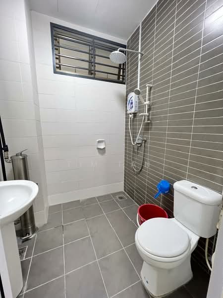Service Residence for Rent at Palazio - Tim Tan - Bathroom - PropertyGuru.com.my