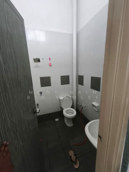 Terraced House for Sale in Kulim (Kedah) - Mohd Naim Bin Ramlee - Bathroom - PropertyGuru.com.my