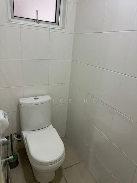 Kondominium untuk Disewa di Subang Parkhomes - Alice Ho - Bathroom - PropertyGuru.com.my