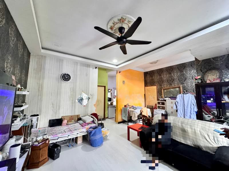 2-storey Terraced House for Sale in Taman Pelangi (Rawang) - Jessie Wong - Living Room - PropertyGuru.com.my