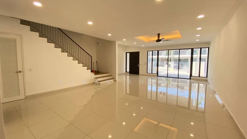 Rumah Teres 2 Tingkat untuk Dijual di Bukit Jelutong (Shah Alam) - Azman Ahmad - PropertyGuru.com.my