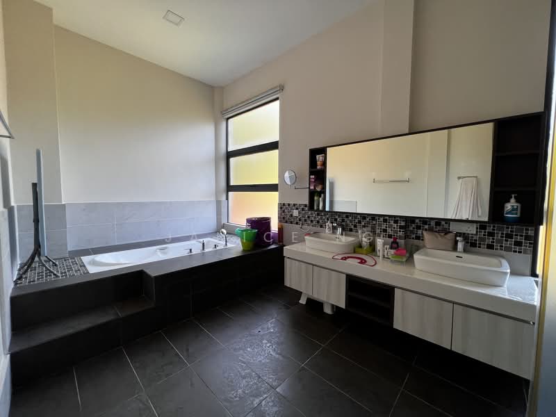 Bungalow for Sale in Bentong (Pahang) - Janice Ng - Bathroom - PropertyGuru.com.my