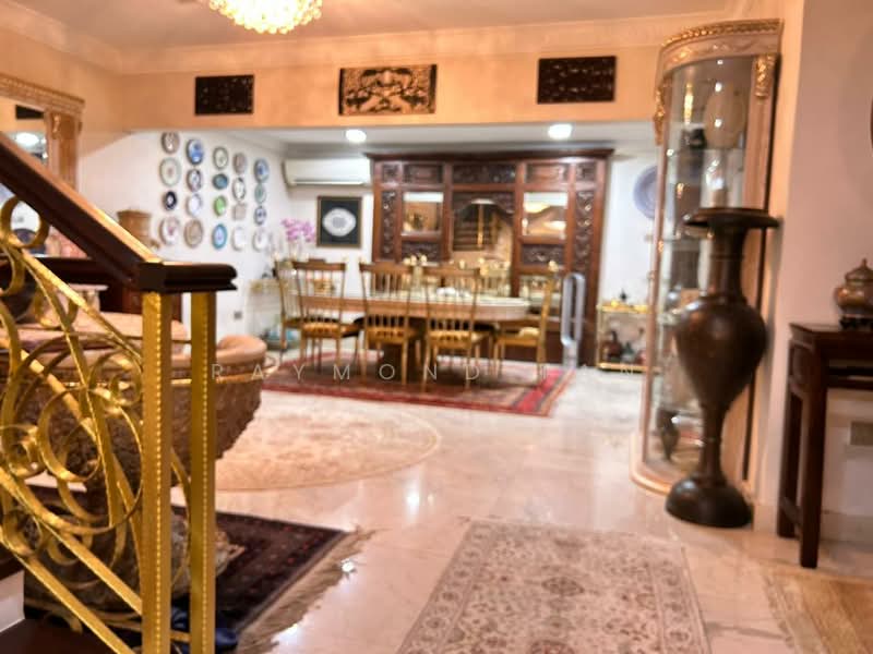 Rumah Berkembar untuk Dijual di Kelana Jaya (Petaling Jaya) - Raymond Tan - Dining Room - PropertyGuru.com.my