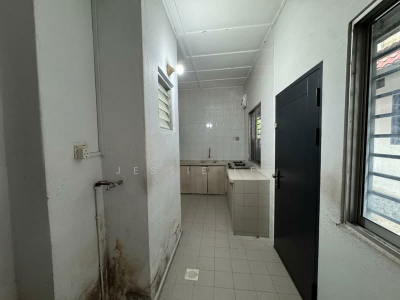 Rumah Teres 2 Tingkat untuk Dijual di Sungai Long (Bandar Sungai Long) - Jessie Lee - Kitchen - PropertyGuru.com.my