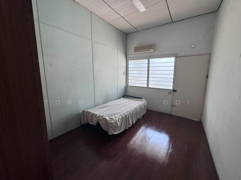 2-storey Terraced House for Sale in Air Hitam (Ayer Itam) - Tong Liang Ooi - Bedroom - PropertyGuru.com.my