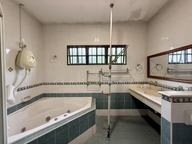 Link Bungalow for Sale in Tropicana (Petaling Jaya) - Jenice Lam - Bathroom - PropertyGuru.com.my