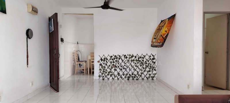 Condominium for Sale at Selesa Puteri Condominium - Jason Chua - Living Room - PropertyGuru.com.my