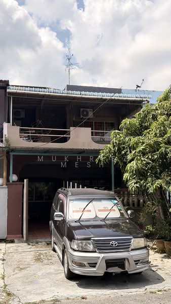 1.5-storey Terraced House for Sale in Taman Kemas (Tampoi) - Mukhriez Mesh - Exterior - PropertyGuru.com.my
