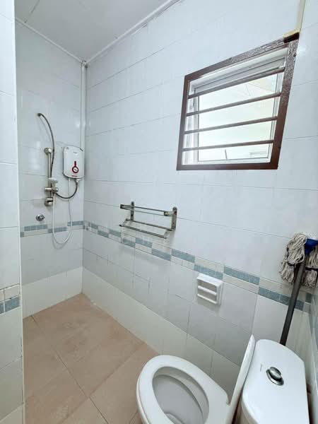 Rumah Teres 2 Tingkat untuk Dijual di Johor Bahru (Johor) - Shieh Long Chen - Bathroom - PropertyGuru.com.my