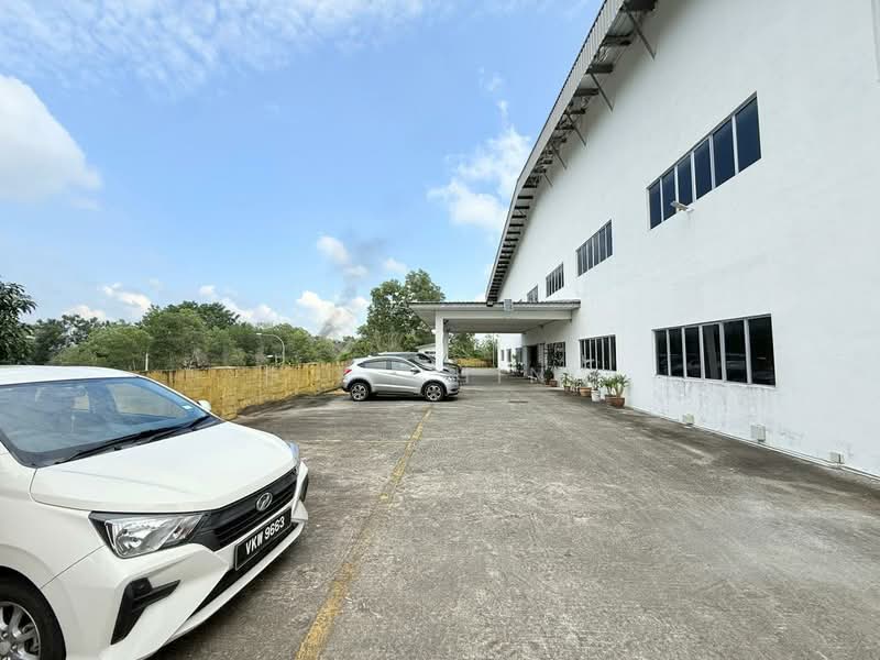 Detached Factory for Sale in Rawang (Selangor) - H.K Ching - Exterior - PropertyGuru.com.my