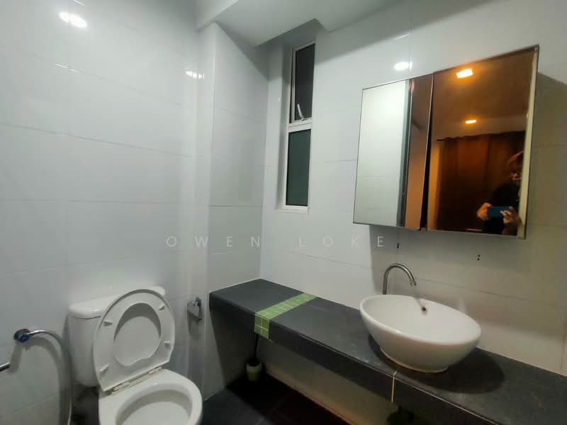 Servis Apartment untuk Disewa di Ritze Perdana 2 - Owen Loke - Bathroom - PropertyGuru.com.my