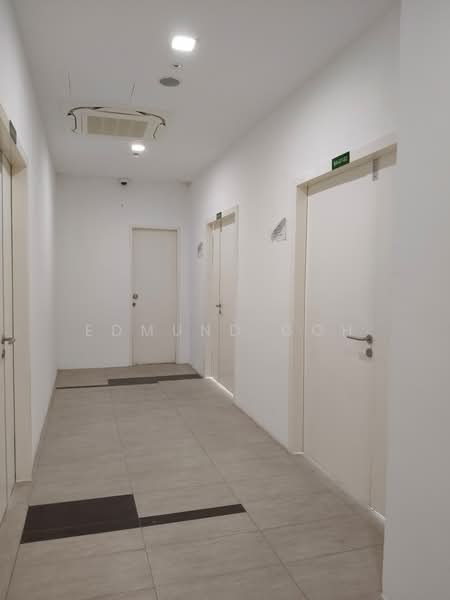Office for Rent in Seri Kembangan (Selangor) - Edmund Goh - Corridor - PropertyGuru.com.my