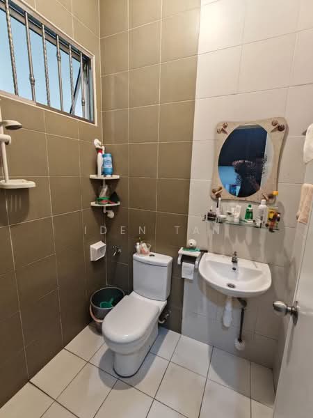 2-storey Terraced House for Sale in Setia Tropika (Johor Bahru) - Iden Tan - Bathroom - PropertyGuru.com.my