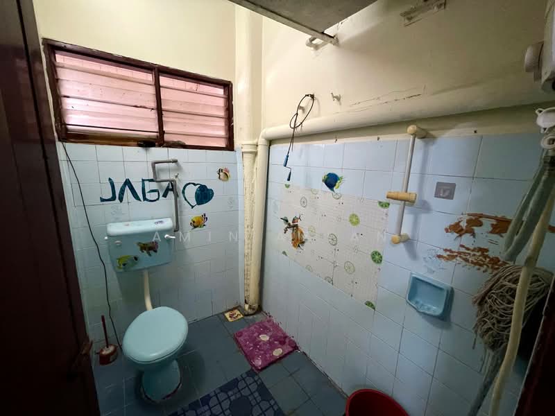 2-storey Terraced House for Sale in Kajang (Selangor) - Amin Azlan - Bathroom - PropertyGuru.com.my