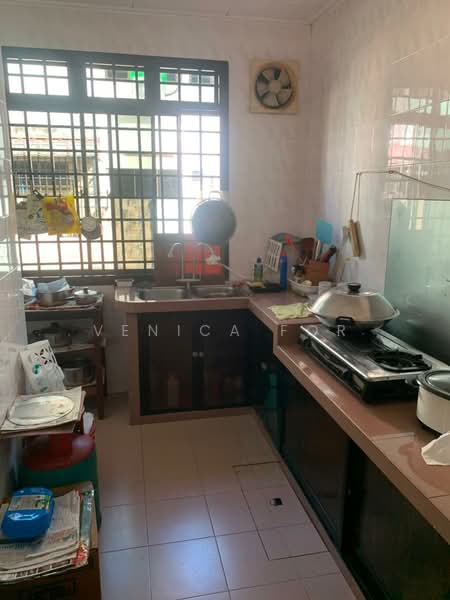 Rumah Teres 2 Tingkat untuk Dijual di Taman Sri Putri (Skudai) - Venica For - Kitchen - PropertyGuru.com.my