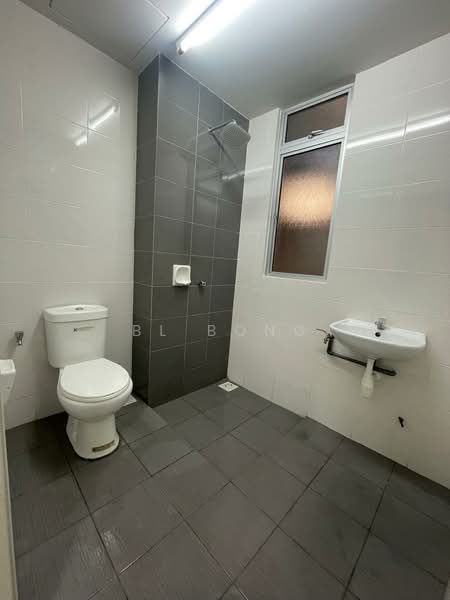Pangsapuri untuk Disewa di Residensi Rumpun Bahagia (Residensi Melaka Tengah 1) - BL Bong - Bathroom - PropertyGuru.com.my
