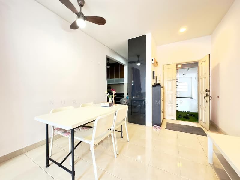 Condominium for Sale at Kristal Heights - Nur Alia Omar - Dining Room - PropertyGuru.com.my