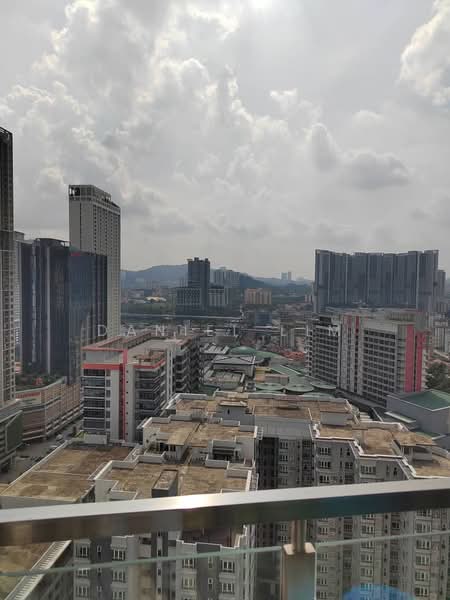Servis Apartment untuk Disewa di V Residence 2 @ Sunway Velocity - Daniel Lim - View - PropertyGuru.com.my