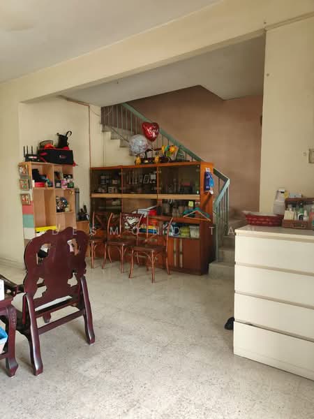 Rumah Teres 2 Tingkat untuk Dijual di SS2 (Petaling Jaya) - Desmond Tan - Living Room - PropertyGuru.com.my
