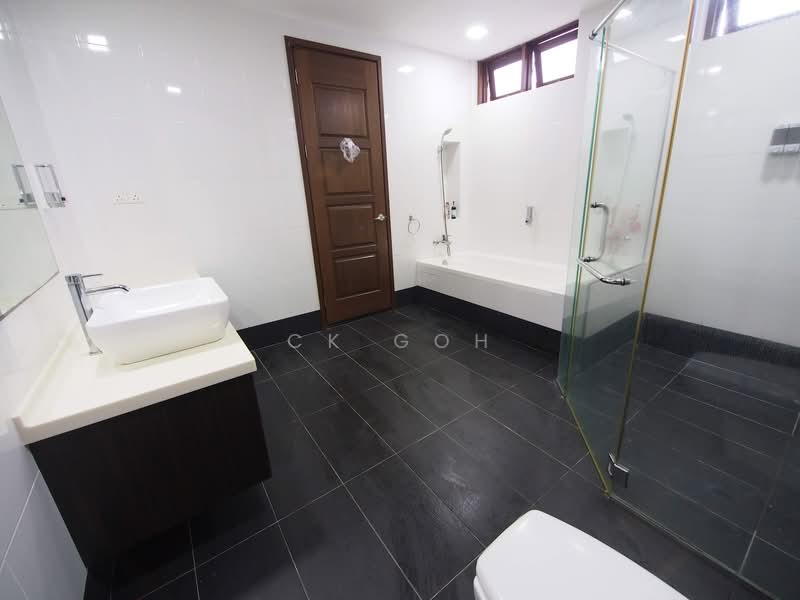 Rumah Banglo untuk Disewa di Batu Feringghi (Penang) - CK Goh - Bathroom - PropertyGuru.com.my