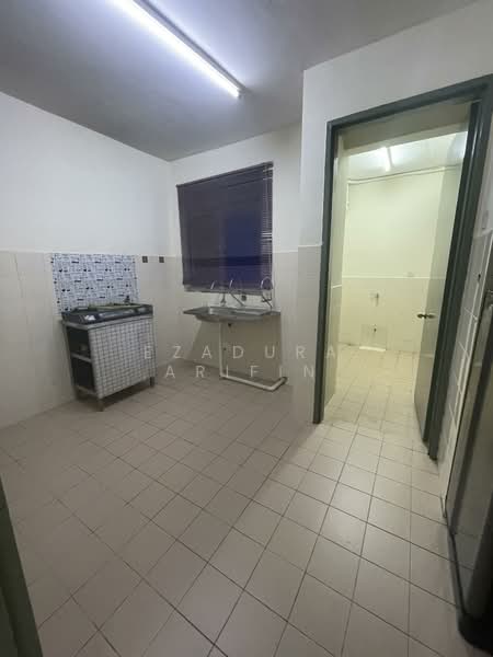 Condominium for Sale at Cyberia Smart Homes - Ezadura Arifin - Kitchen - PropertyGuru.com.my