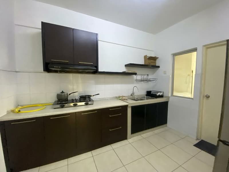 Kondominium untuk Disewa di Perdana View - Kian Fei - Kitchen - PropertyGuru.com.my
