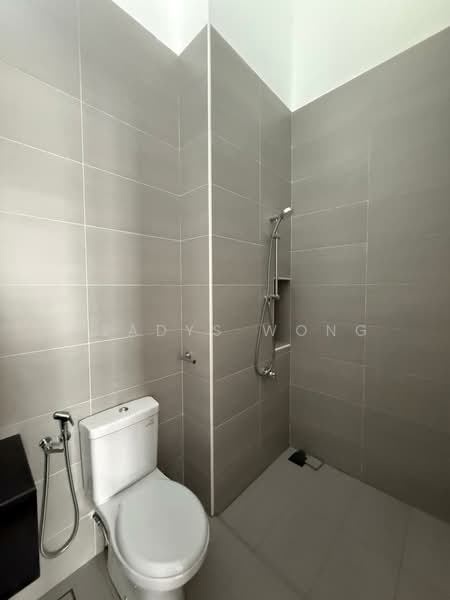 Semi-Detached House for Sale in Taman Ekoflora (Johor Bahru) - Gladys Wong - Bathroom - PropertyGuru.com.my