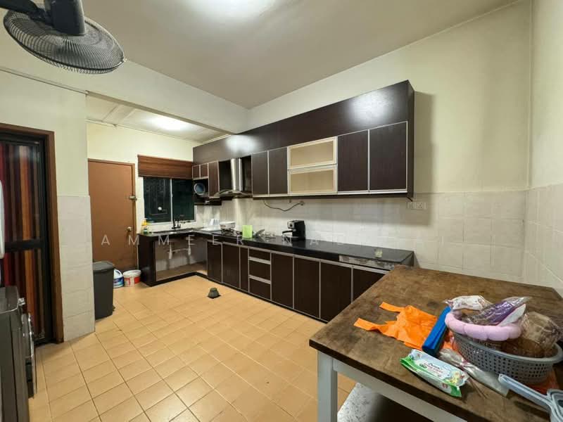 2-storey Terraced House for Sale in Taman Pelangi Semenyih (Semenyih) - Ammeer Nadzrai - Kitchen - PropertyGuru.com.my