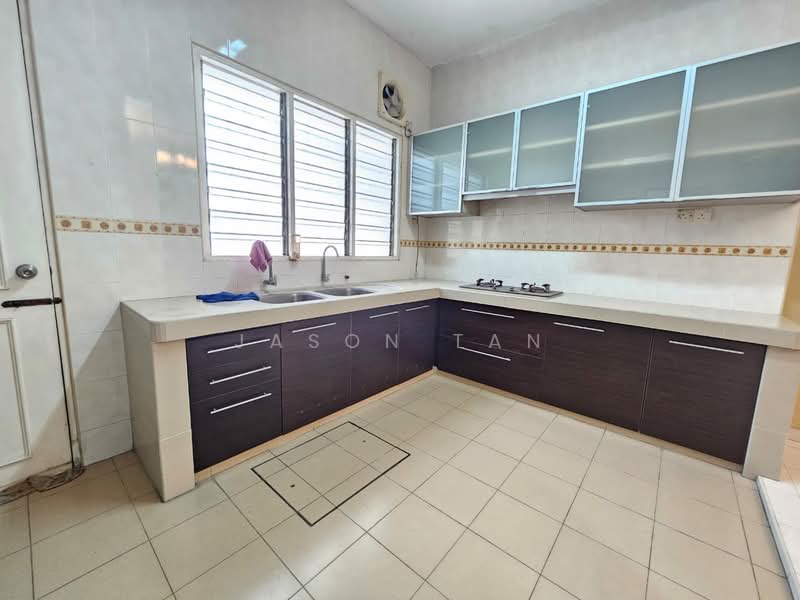 Rumah Teres 2 Tingkat untuk Dijual di Taman Puncak Jalil (Seri Kembangan) - Jason Tan - Kitchen - PropertyGuru.com.my