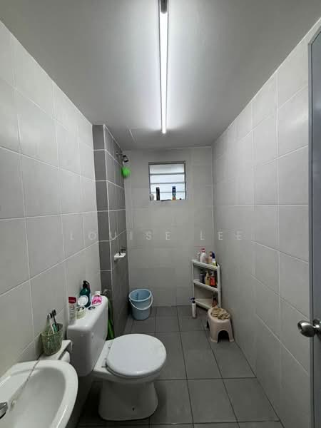 Apartment for Rent at Pangsapuri Aranda - Louise Lee - Bathroom - PropertyGuru.com.my