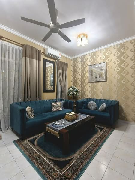 Cluster House for Sale in Puncak Alam (Selangor) - Rohana Ishak - Living Room - PropertyGuru.com.my