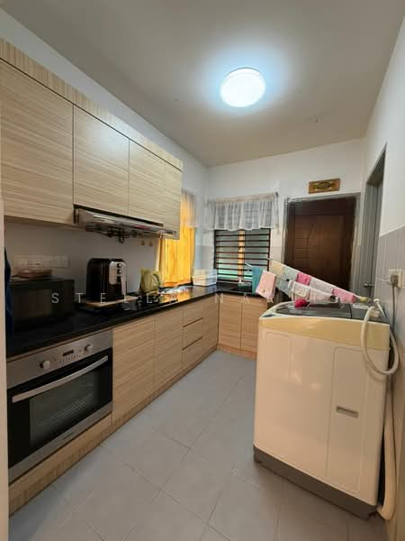 Rumah Teres 2 Tingkat untuk Dijual di Taman Nusa Idaman (Iskandar Puteri (Nusajaya)) - Stella Narita - Kitchen - PropertyGuru.com.my