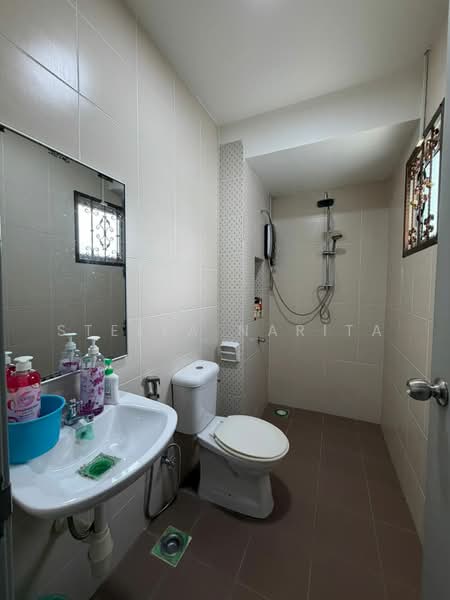 Rumah Teres 2 Tingkat untuk Dijual di Taman Nusa Idaman (Iskandar Puteri (Nusajaya)) - Stella Narita - Bathroom - PropertyGuru.com.my