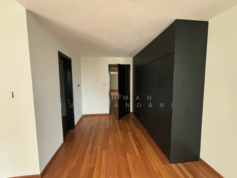 Condominium for Sale at Hijauan Kiara - Lachman Mulchandani - Master wardrobe - PropertyGuru.com.my
