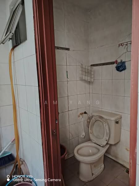 2-storey Terraced House for Sale in Bukit Rahman Putra (Sungai Buloh) - Sam Yang - Bathroom - PropertyGuru.com.my