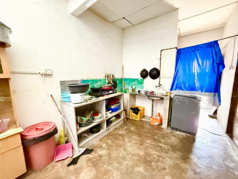 Rumah Teres 1 Tingkat untuk Dijual di Semenyih (Selangor) - Ammeer Nadzrai - Kitchen - PropertyGuru.com.my