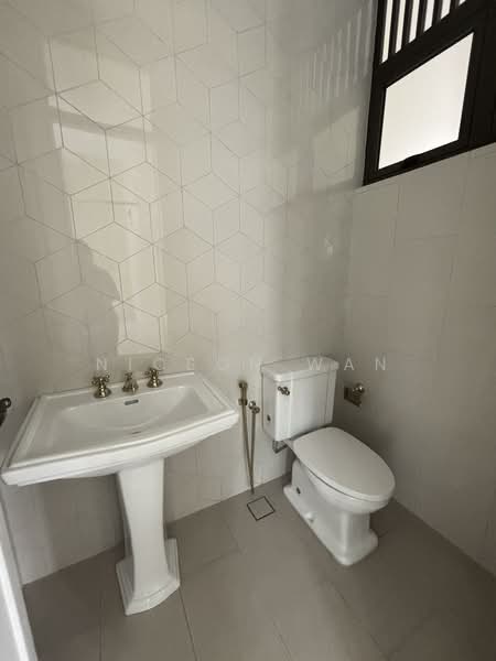 Rumah Berkembar untuk Dijual di Taman Sri Ukay (Ulu Kelang) - Nicson Wan - Bathroom - PropertyGuru.com.my