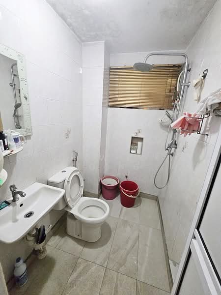 Pangsapuri untuk Dijual di Sri Cassia - Chow Kok Toong - Bathroom - PropertyGuru.com.my