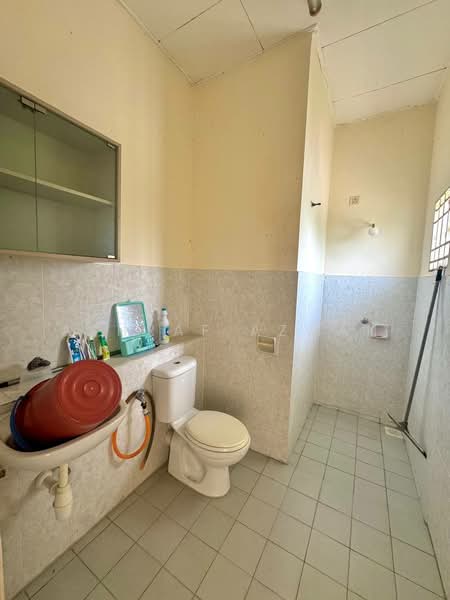 Cluster House for Sale in Bandar Bukit Mahkota (Bangi) - Ashraf Azwan - Bathroom - PropertyGuru.com.my