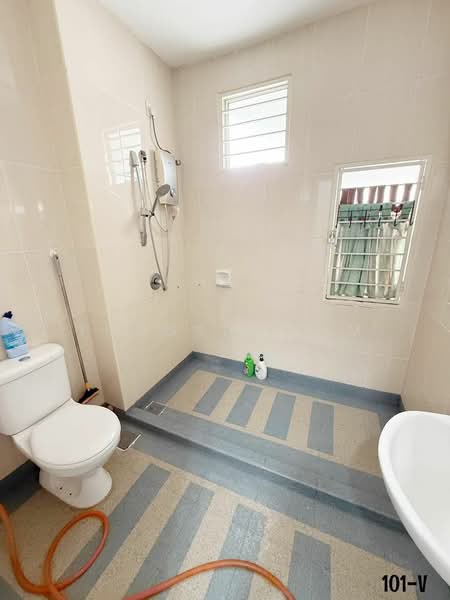 2-storey Terraced House for Sale in Kota Kemuning (Shah Alam) - Yongsen Lim - Bathroom - PropertyGuru.com.my