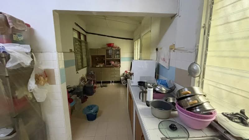 Rumah Teres 2 Tingkat untuk Dijual di Taman Bukit Maluri (Kepong) - Kiing TW - Kitchen - PropertyGuru.com.my