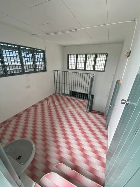 1-storey Terraced House for Sale in Taman Johor (Tampoi) - Hong . - Interior - PropertyGuru.com.my