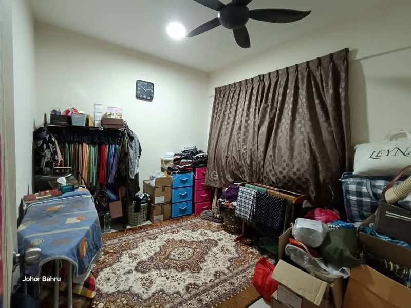 Service Residence for Sale at ARC @ Austin Hills - Hong . - Bedroom - PropertyGuru.com.my